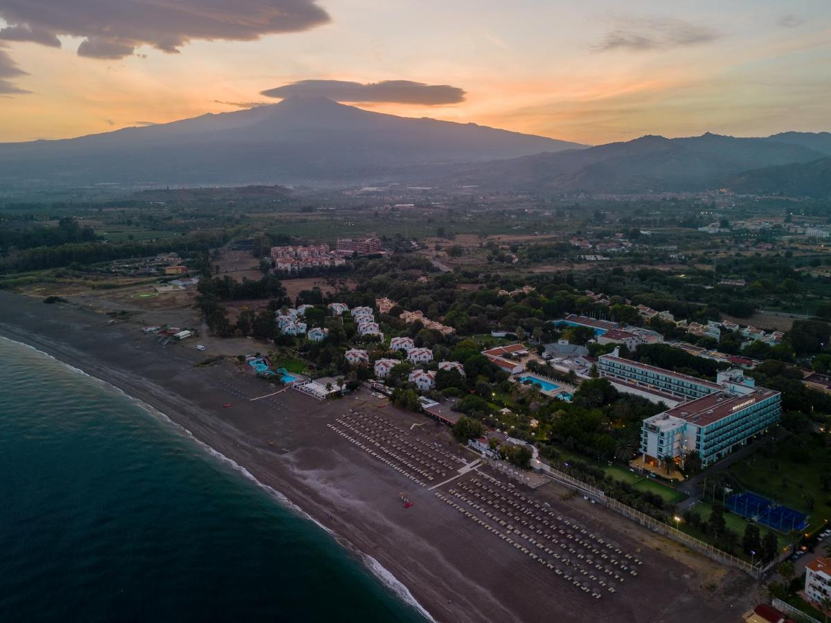 Una Hotels Naxos Beach Sicilia Giardini Naxos Exterior photo